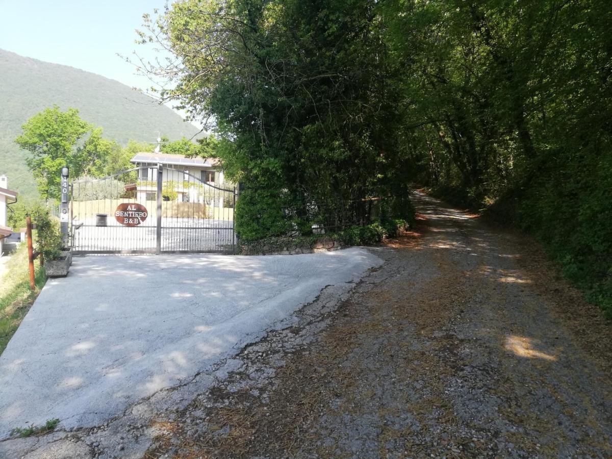 B&B Al Sentiero Caprino Veronese Luaran gambar